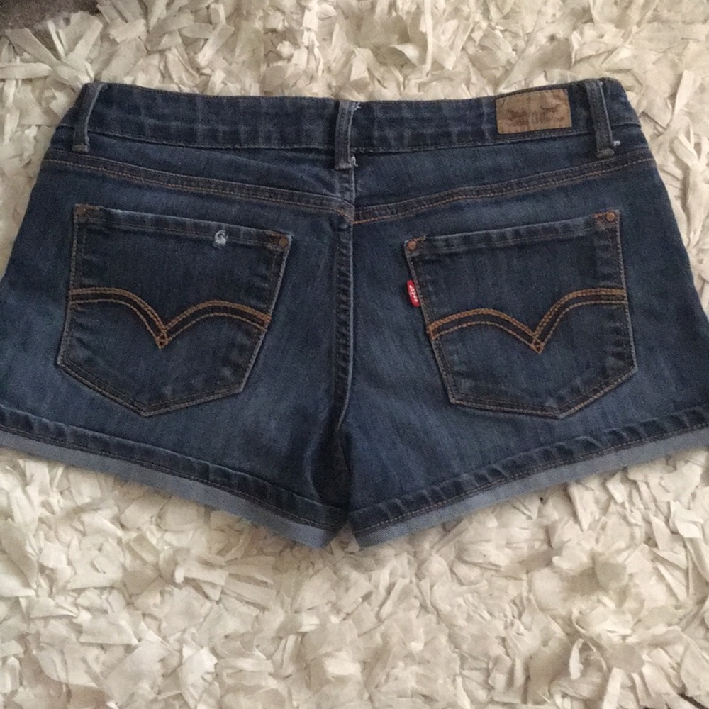 Levi’s Shorty Shorts❕ - Picture 3 of 4